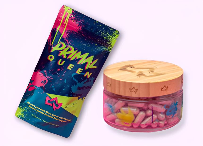 Bolsa de Primal Queen junto al tarro de vidrio con tapa de bambú